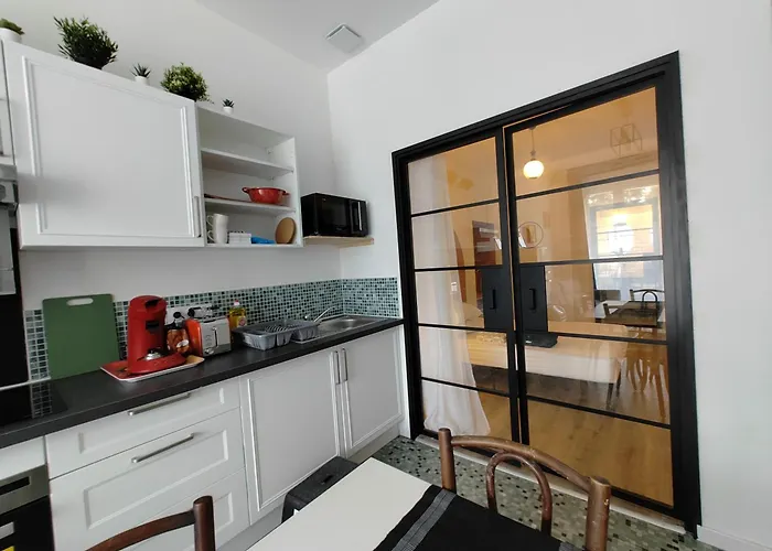 Avec 2 Jusqu'a 6 Voyageurs Proche Centre Lourdes