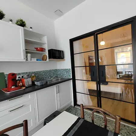 Avec 2 Jusqu'a 6 Voyageurs Proche Centre 卢德