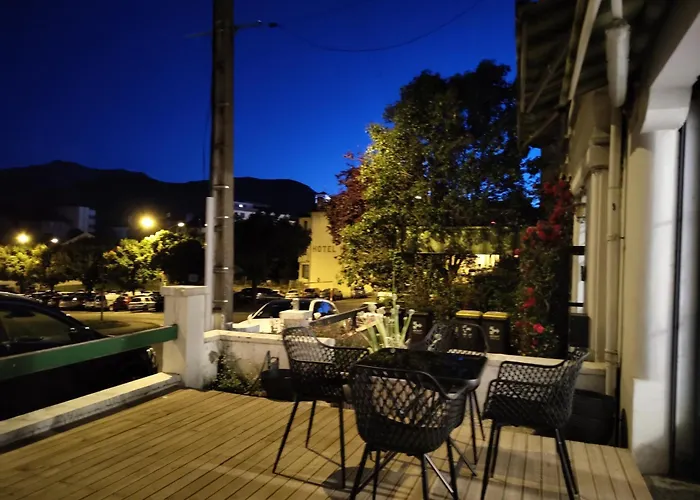 Avec 2 Jusqu'à 6 Voyageurs Proche Centre Lourdes