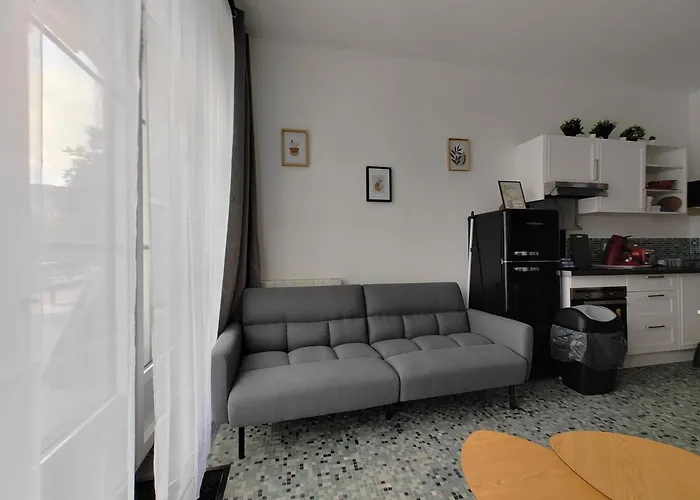 Avec 2 Jusqu'à 6 Voyageurs Proche Centre Lourdes