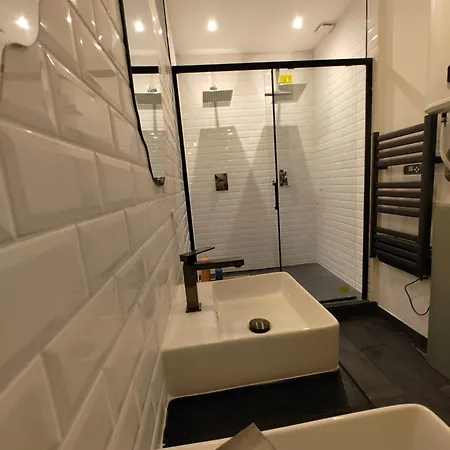 Avec 2 Jusqu'a 6 Voyageurs Proche Centre * 卢德